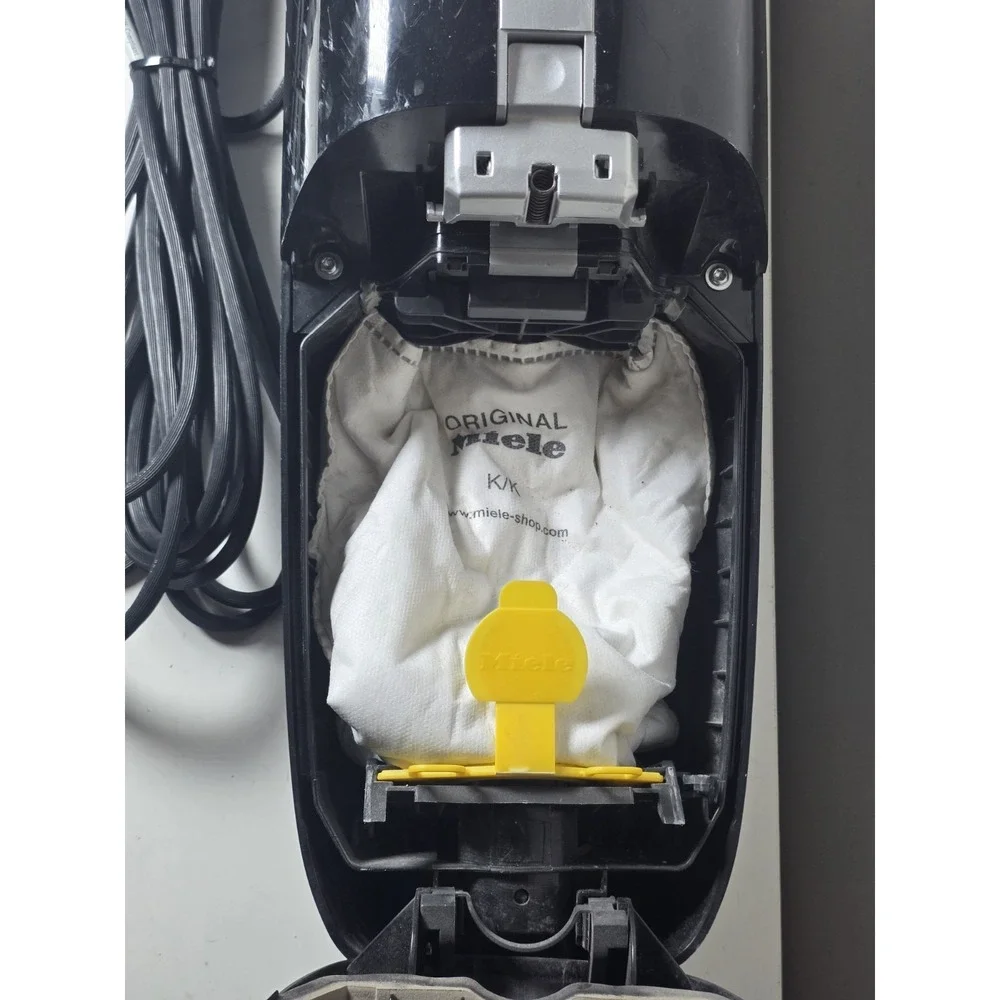 MIELE S163 STICK VACUUM BODY -For Parts Only